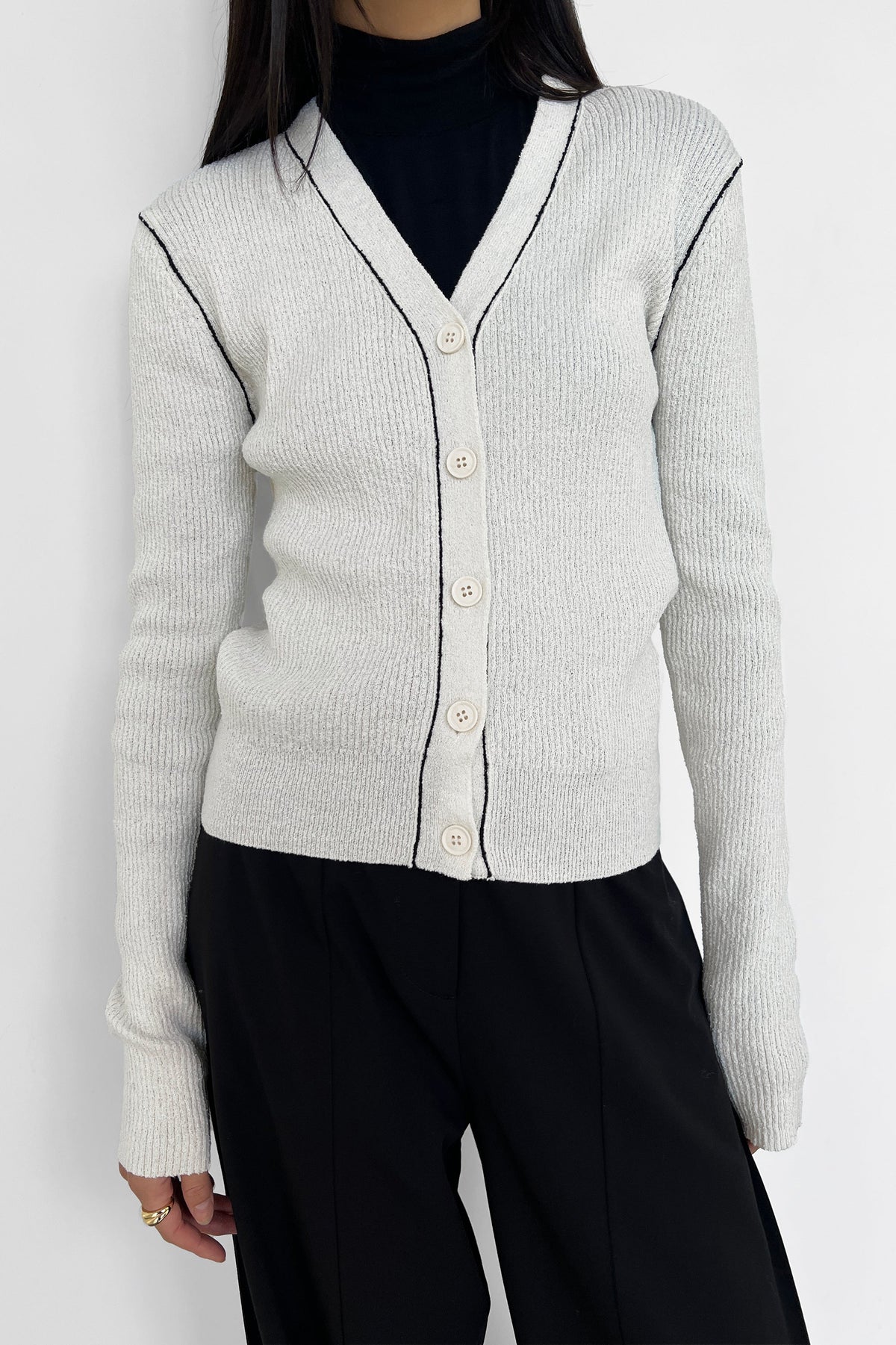 CONTRAST TRIM CARDIGAN
