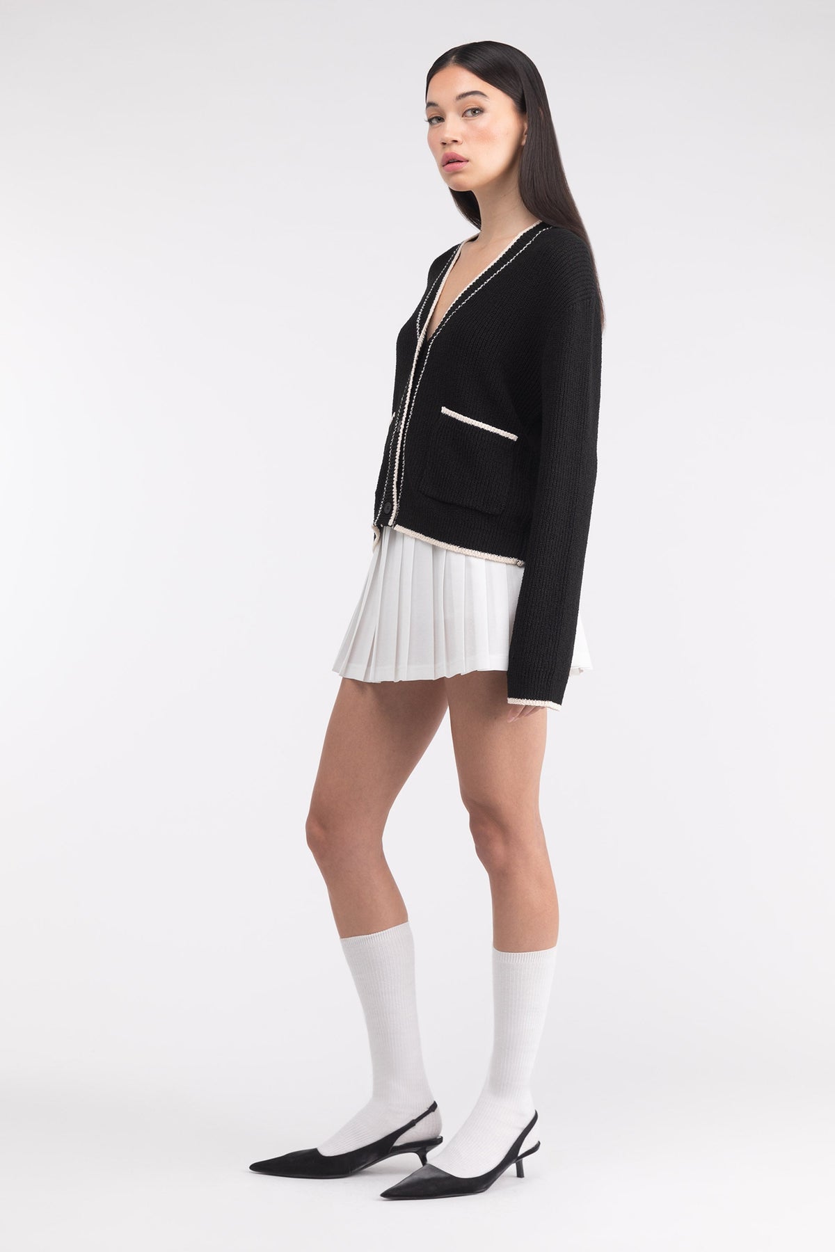 CONTRAST TRIM CARDIGAN