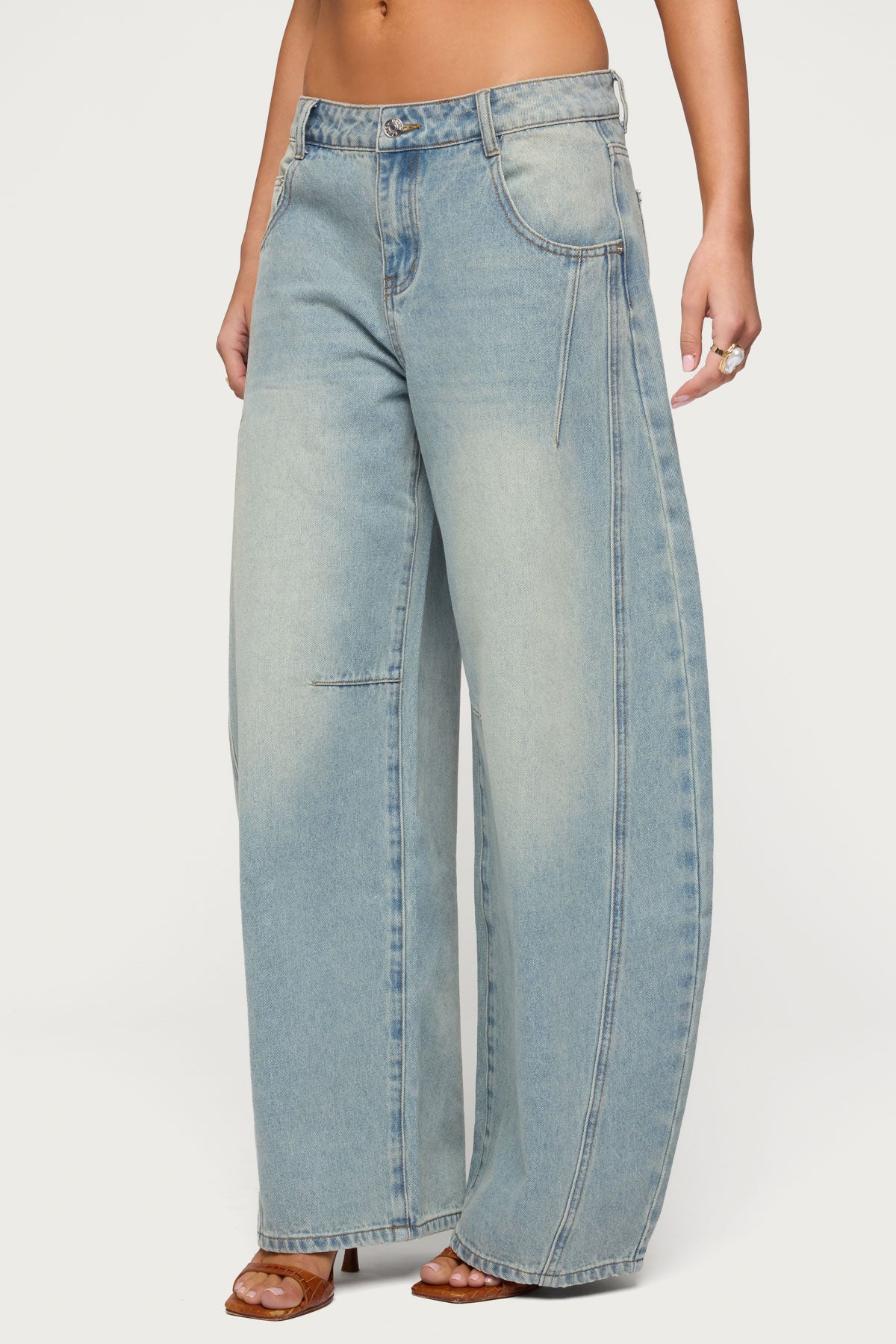 Ilara Low Rise Barel Jeans
