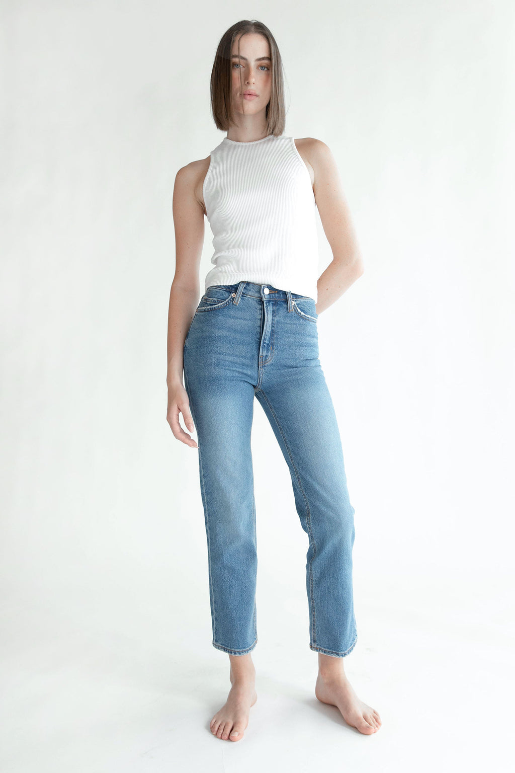 OAK ESSENTIAL STRAIGHT LEG HIGH-RISE JEAN