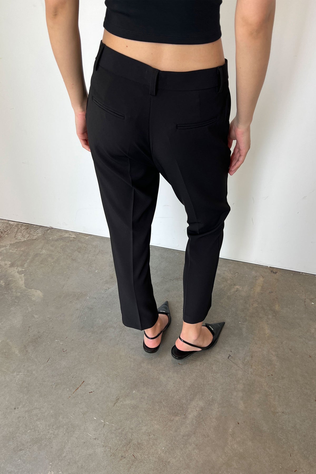 TAPERED TROUSER