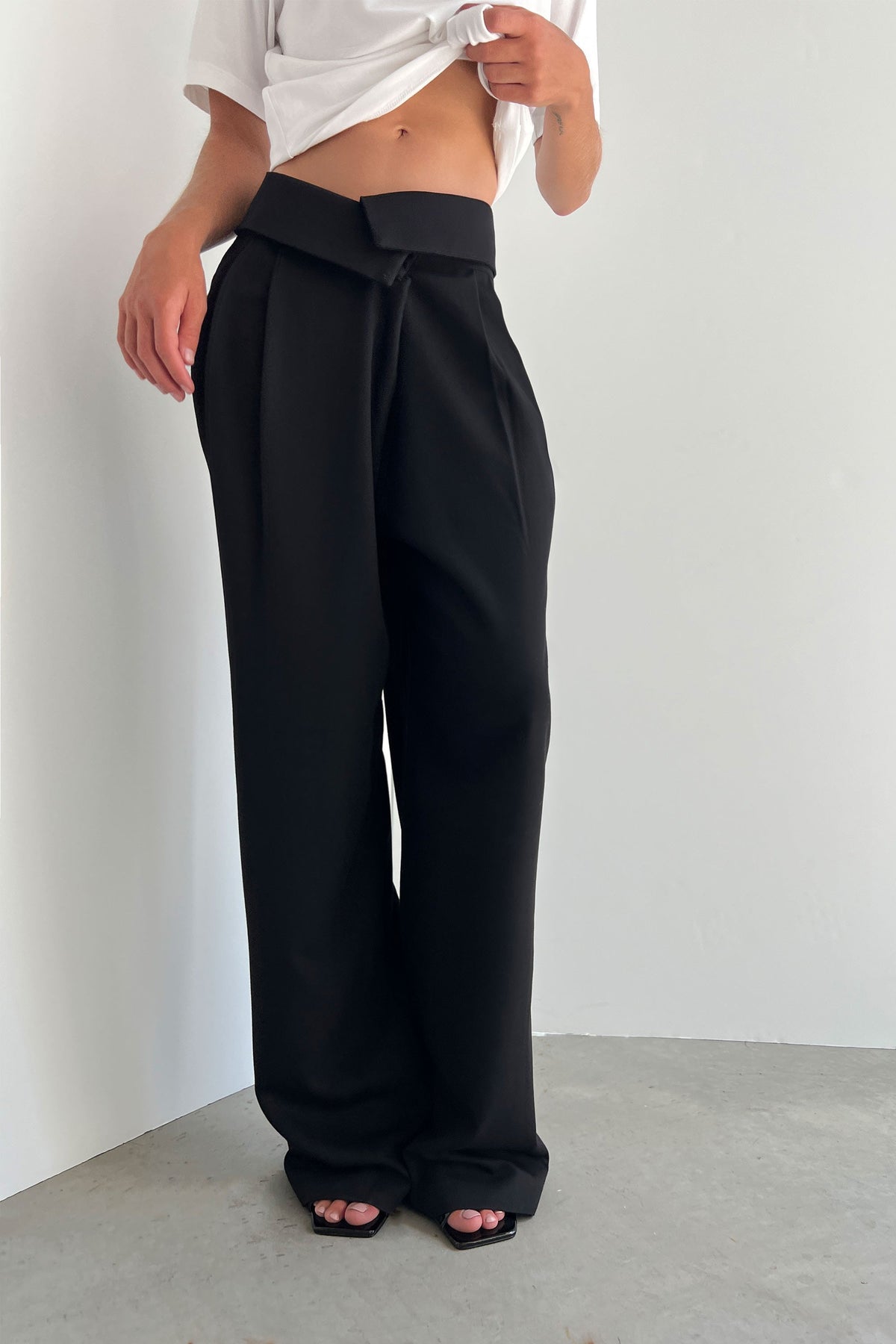 FOLD-OVER WAIST WIDE LEG PANT
