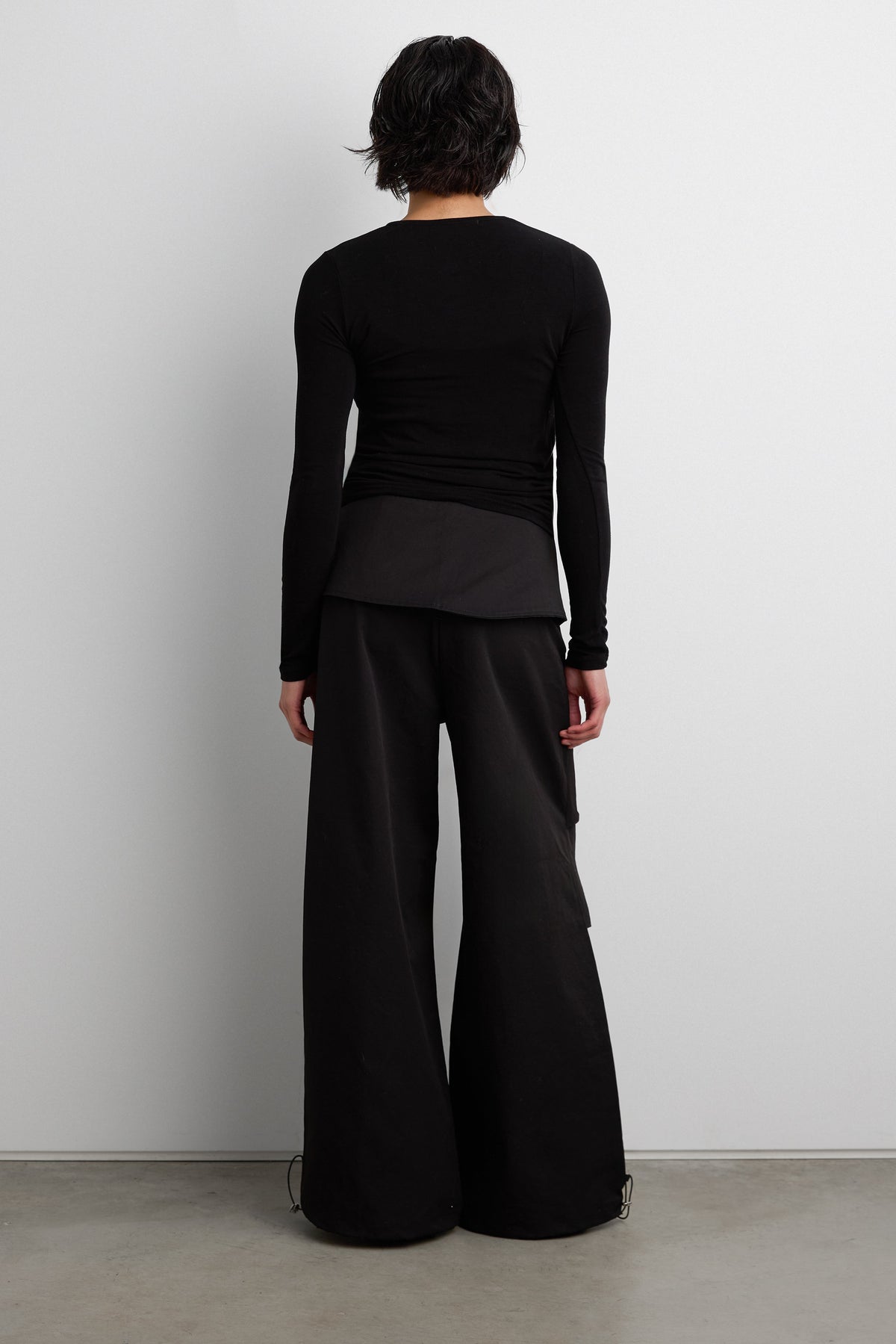 DRAPED WIDE LEG PANT WITH HOOK AND EYE DETAIL