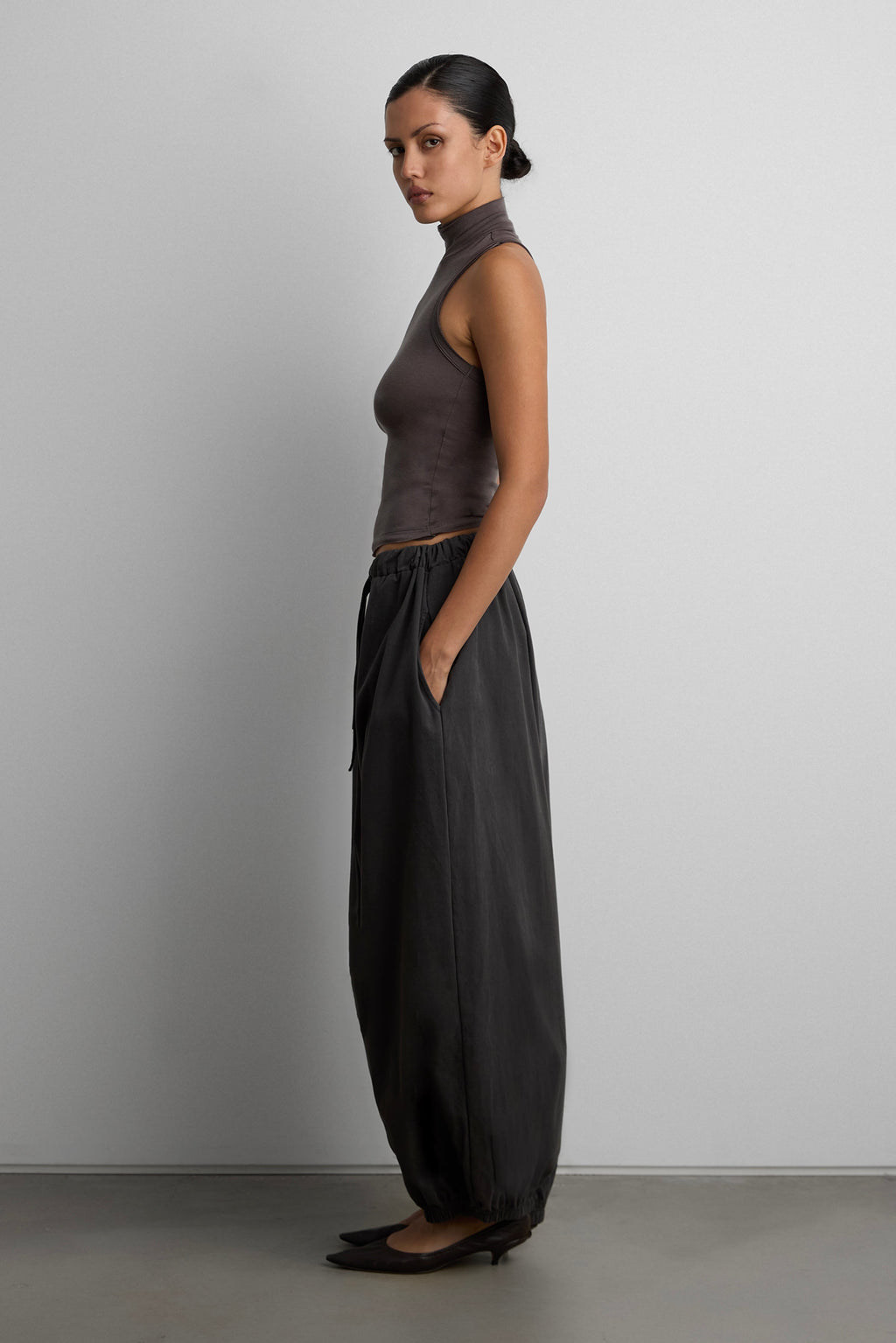 RELAXED BALLOON FIT COTTON PANT
