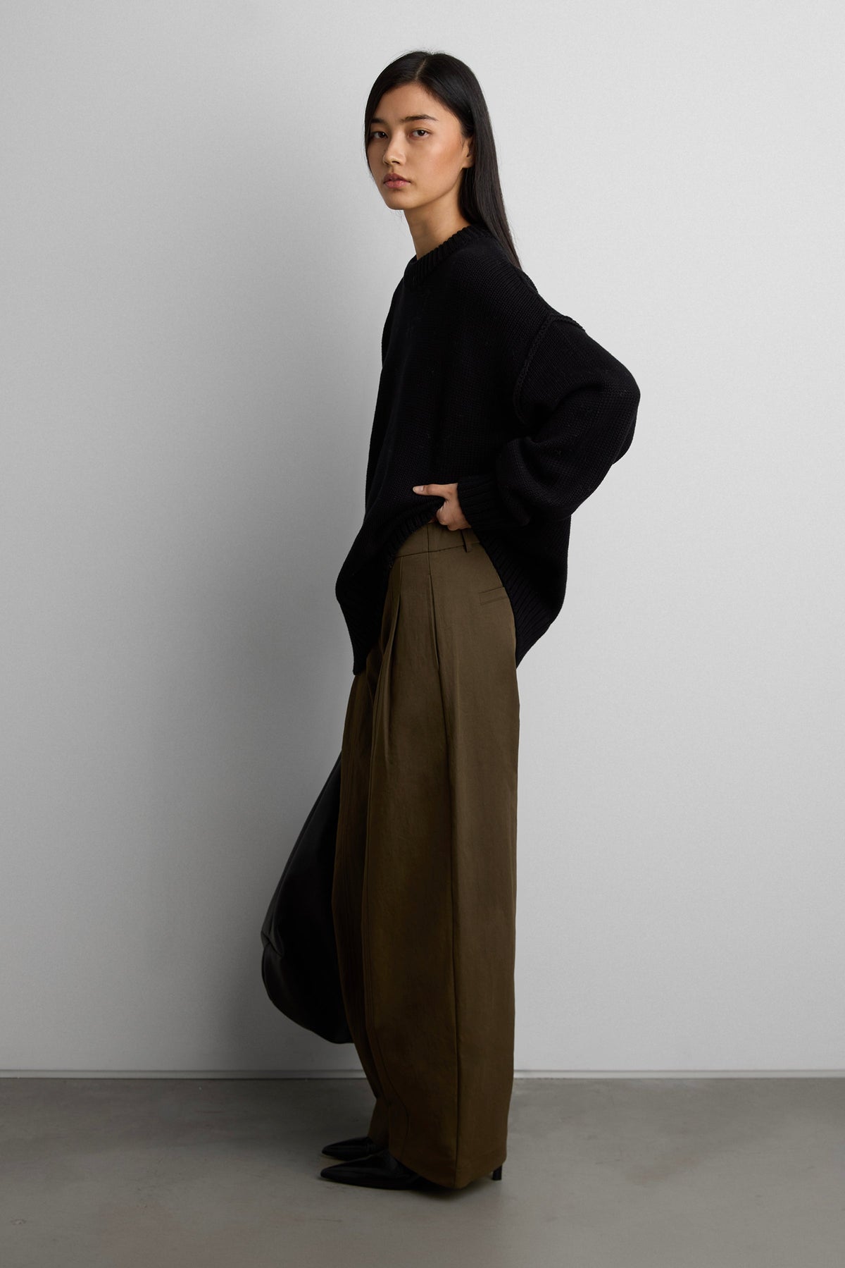 PETITE RELAXED PLEATED WIDE LEG PANT