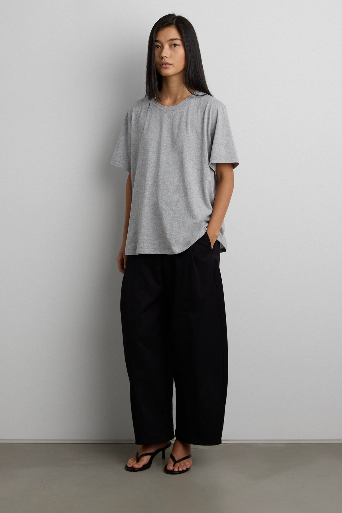 PETITE RELAXED PLEATED WIDE LEG PANT