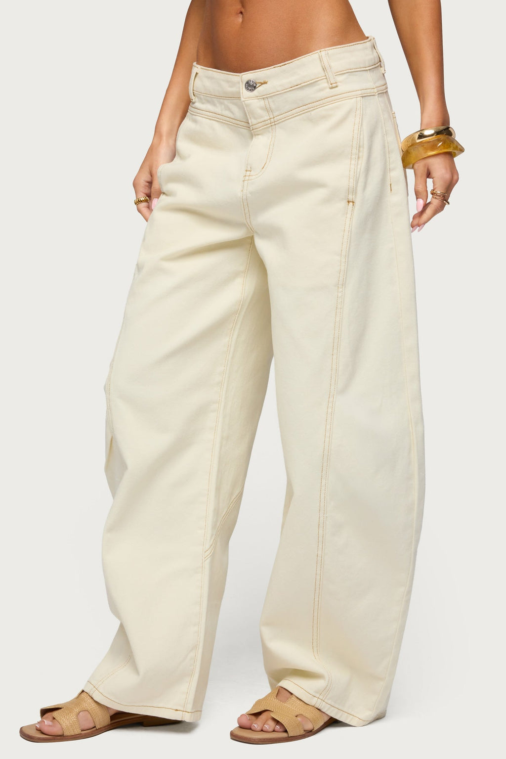 Gili Contrast Stitch Low Rise Barrel Jeans